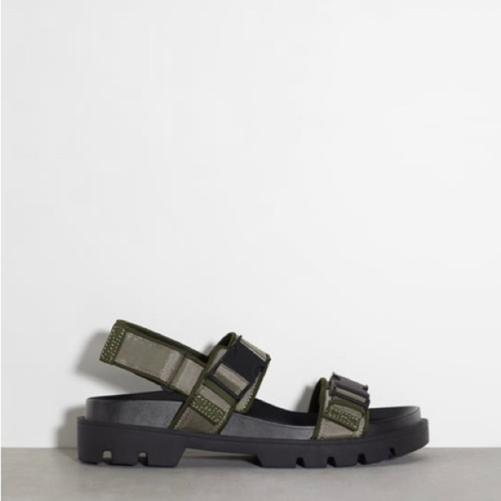 Flat strapped platform Sandals from Zara.